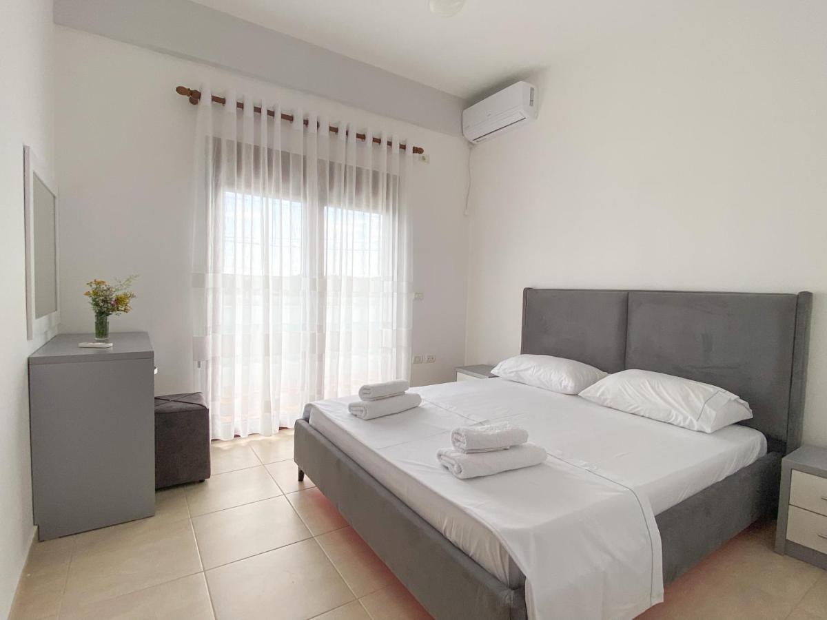 Family Apartments Himara エクステリア 写真