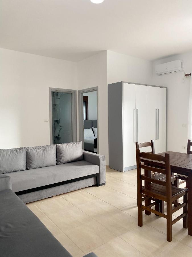 Family Apartments Himara エクステリア 写真